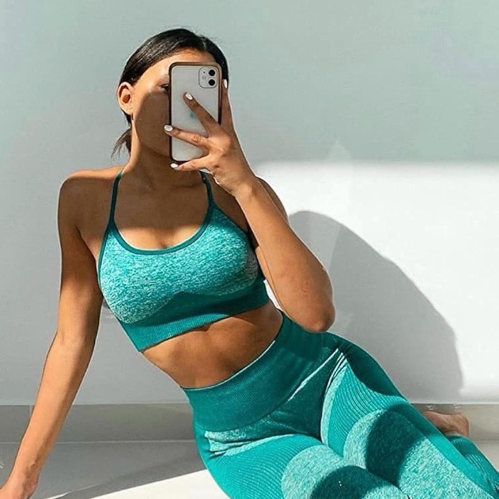 Women's Teal Sports Bra and Leggings Set
